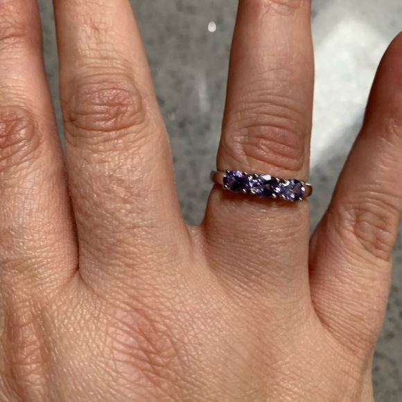 925 Silver Ring 3 Genuine Natural Tanzanites - .85cts Appraised $925.00 Size 7.5 - Picture 4 of 4